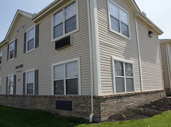 3rd image of 132 N Cherry St #132