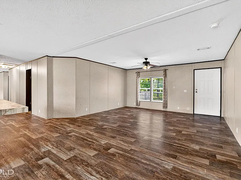 2153 Highway 2 — Photo 20