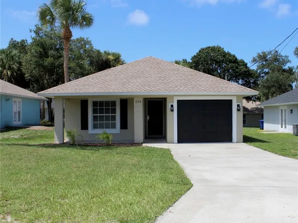 226 13th St SW, Vero Beach, FL 32962
