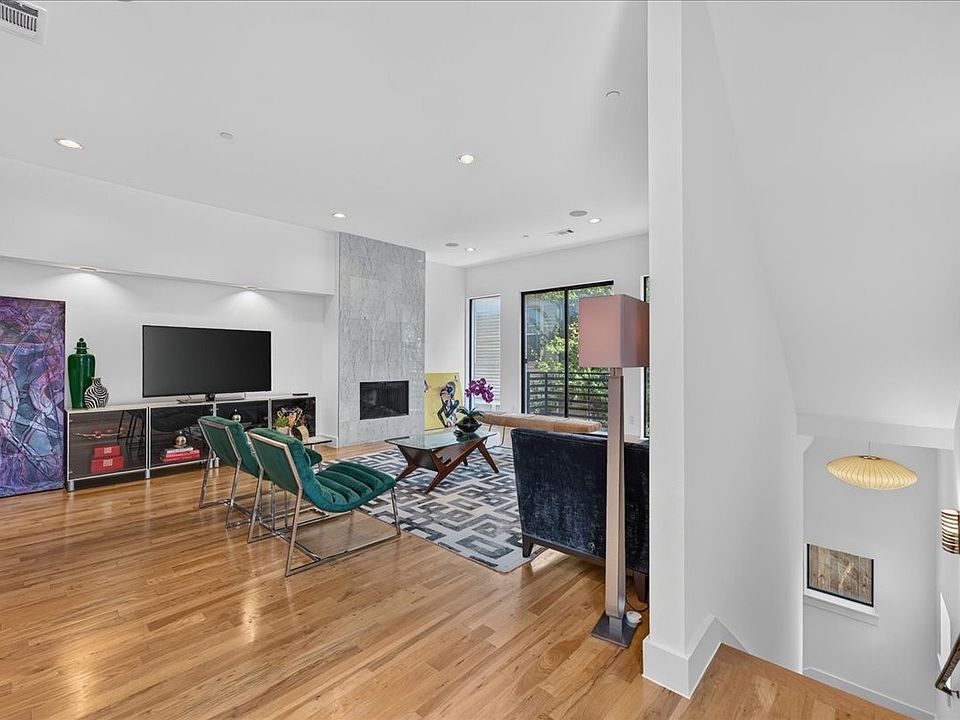 1st image of 3930 Bowser Ave #12
