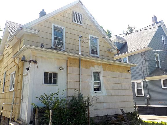 3rd image of 113 Winterroth St