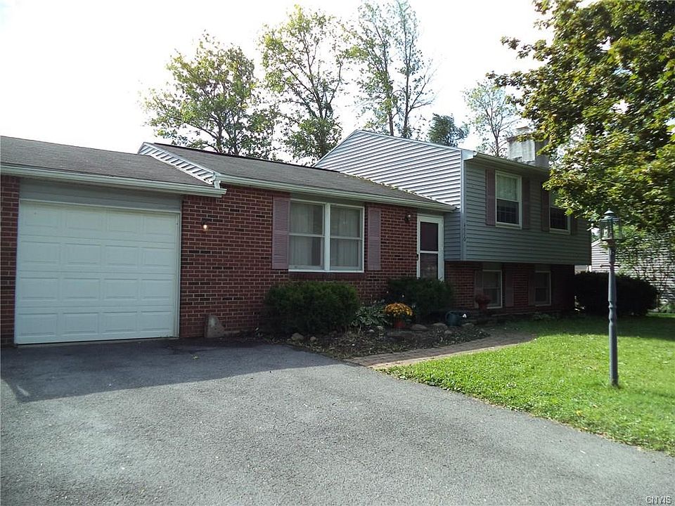 1st image of 4990 Woodmark Dr