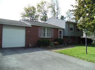 4990 Woodmark Dr, Liverpool, NY 13088