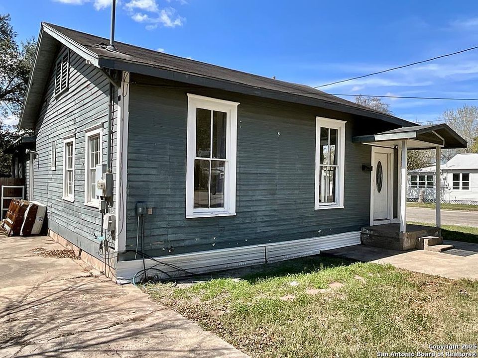 1st image of 709 N Jefferson