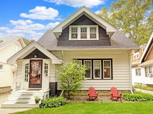 2225 North 63rd STREET, Wauwatosa, WI 53213