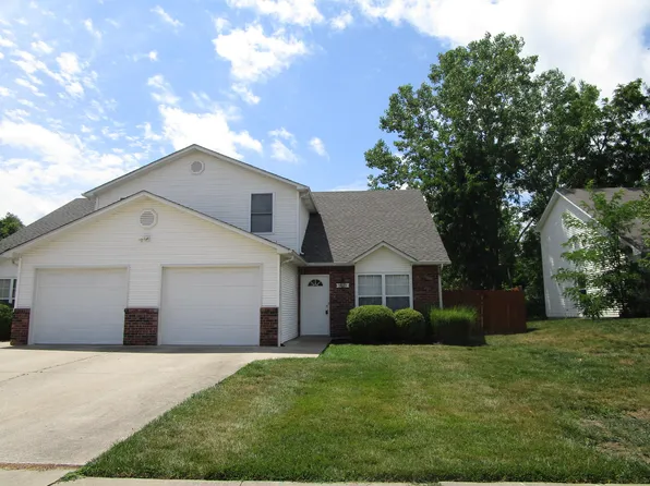 5013 Carrieridge Dr, Columbia, MO 65203