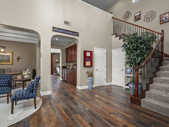 4th image of 4233 Black Hills Dr
