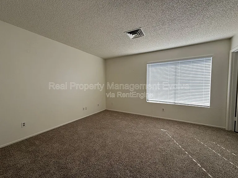 6437 W Sierra St — Photo 18