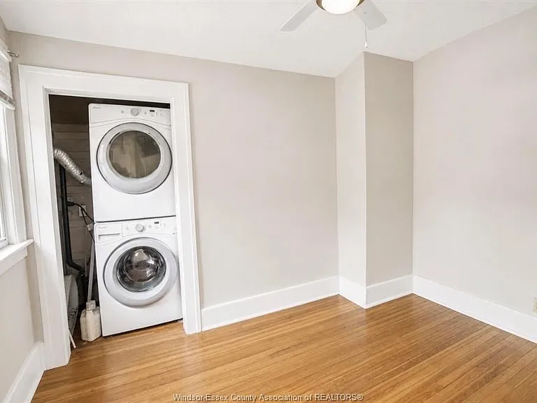 2177 Dougall Ave #UPPER — Photo 9