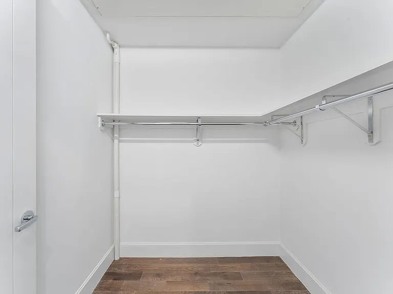 372 9th Luxury Rentals — Photo 66