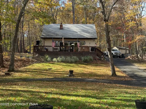 301 Sellersville Dr, East Stroudsburg, PA 18302