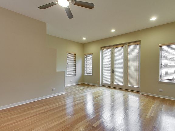 5th image of 928 N Wood St #2