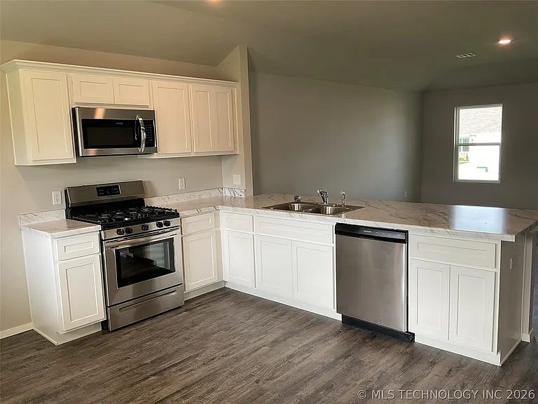 1519 N 81st St — Photo 6