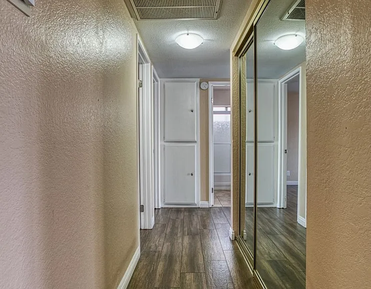 3956 Clear View Dr — Photo 15