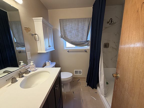 5th image of 3282 Michael Dr