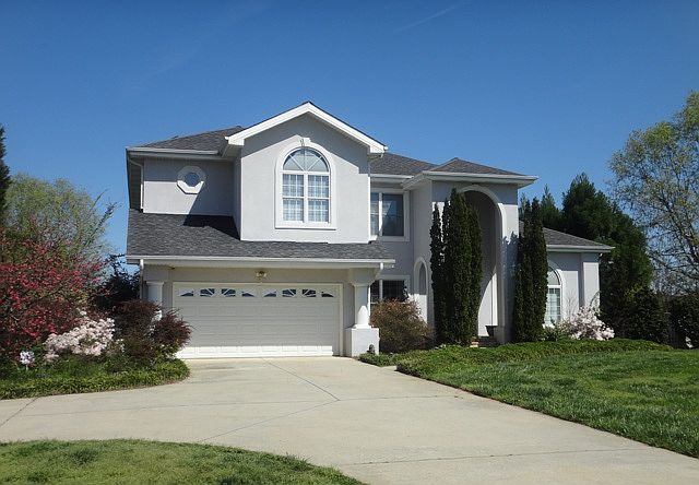 Wonderful home in peaceful setting in Cool Springs area of E. Iredell