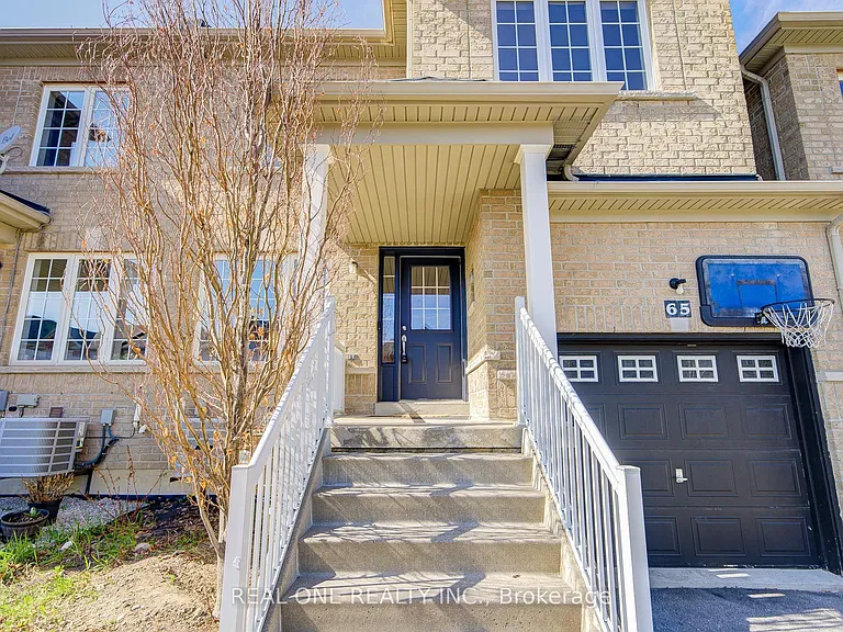 65 Westcliffe Cres — Photo 2