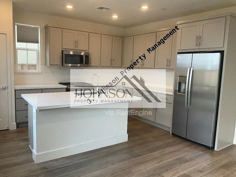 1873 Italia Way — Photo 8