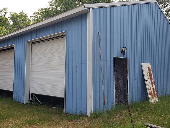 3rd image of 1012 S Evergreen Dr