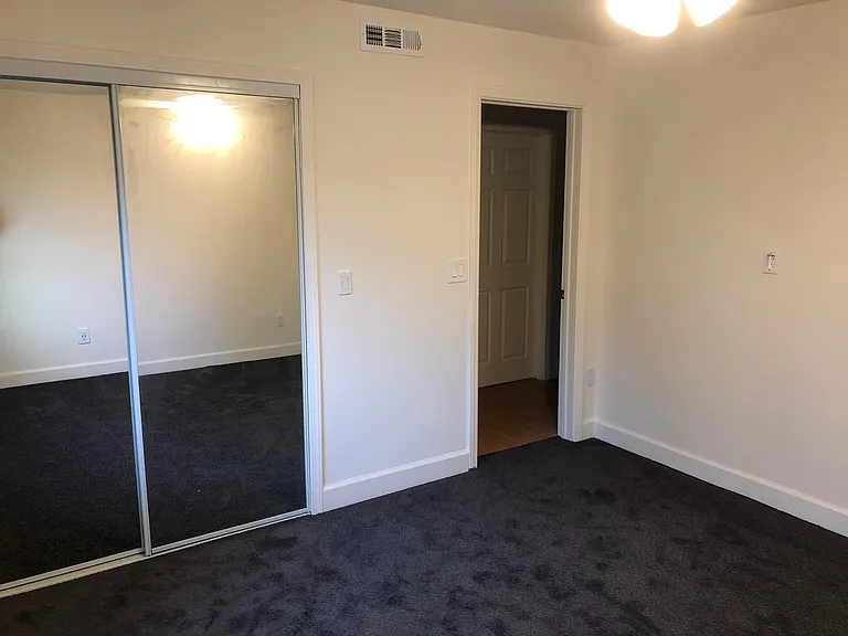 2047 Drescher St — Photo 9