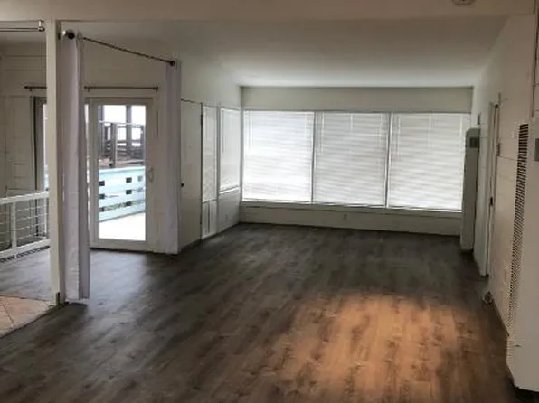 22100 E Cliff Dr, Santa Cruz, CA 95062
