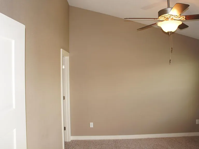 4412 NE Sherman Ln — Photo 12