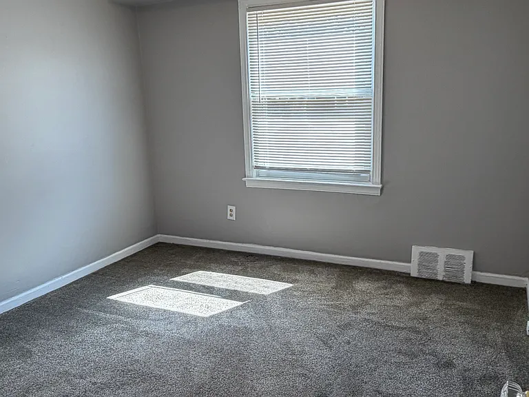 20451 Wexford St — Photo 5