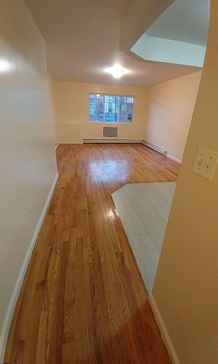 2nd image of 340 E 28th St