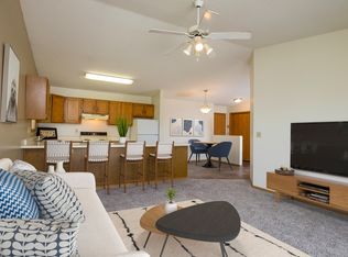 1881 39th St SW APT 206, Fargo, ND 58103