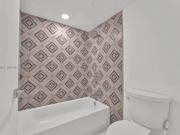 8911 Collins Ave #703 — Photo 17
