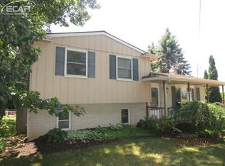 6155 Lobdell Rd, Linden, MI 48451