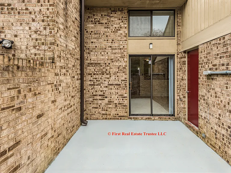7930 Charter Oak Ln — Photo 16