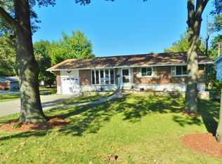 897 Reavis Barracks Rd, Saint Louis, MO 63125