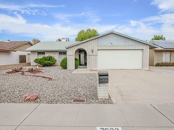 3rd image of 3622 W Malapai Dr