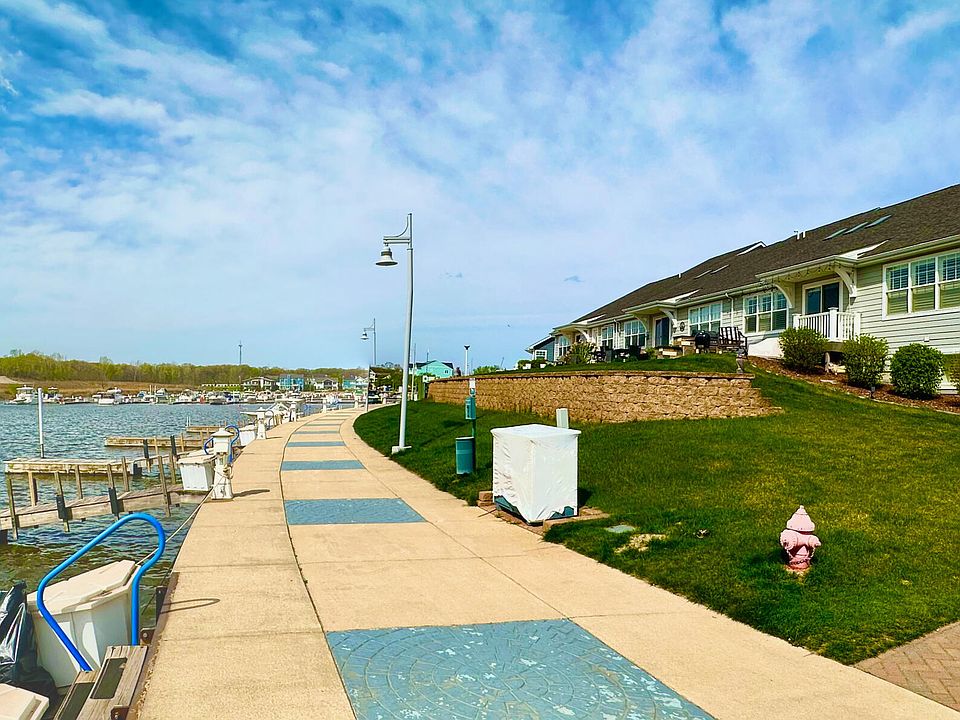 2nd image of 6121 S Dune Harbor Dr