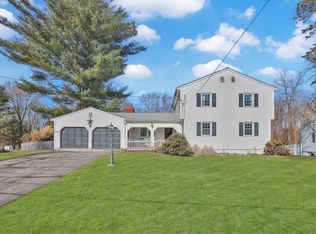 6 Old Carriage Dr, Wilbraham, MA 01095