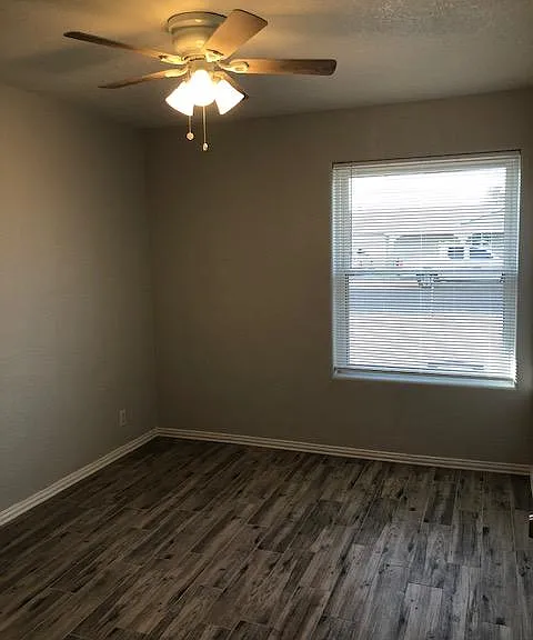 1449 W 7th Dr — Photo 25