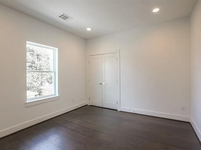 7714 Jacquelyn Oaks Rd — Photo 16