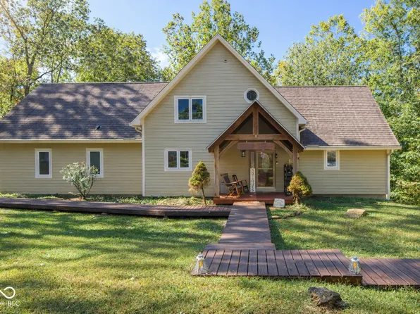 9007 E Agate Ave, Nashville, IN 47448