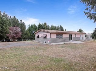 81 Poplar Ln, Selah, WA 98942