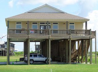 822 4th St, Pt Bolivar, TX 77650