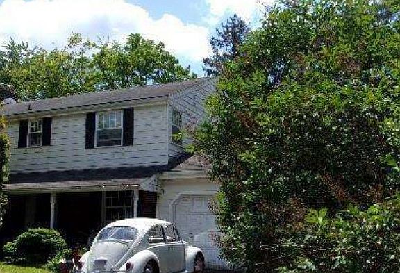 2nd image of 136 Pinehill Rd