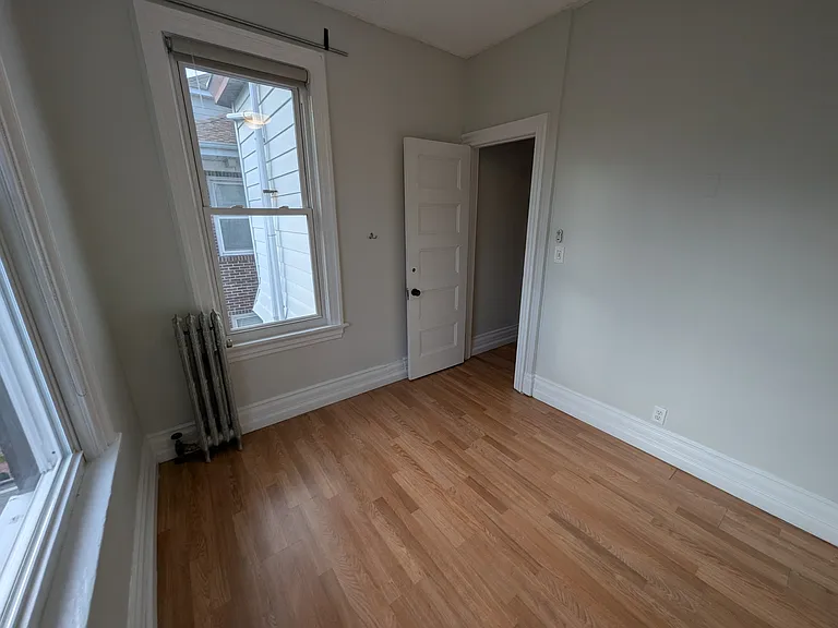 124 2nd Ave — Photo 18