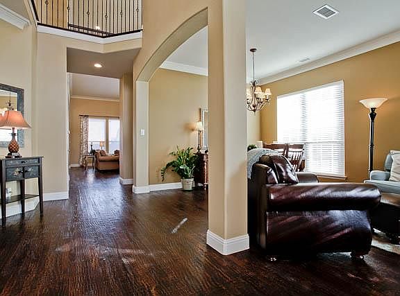 4th image of 11336 Lamar Ln