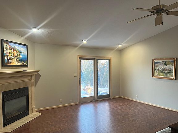 3rd image of 4002 Jupiter Hills Dr