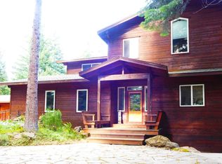 1920 Eddy Circle Dr, Mount Shasta, CA 96067