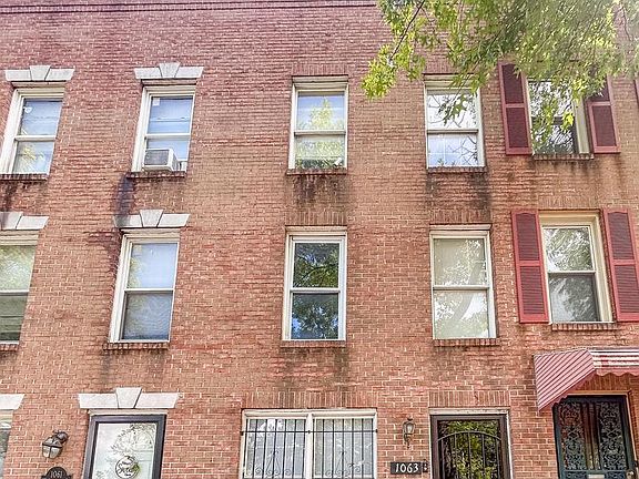 3rd image of 1063 W Lexington St