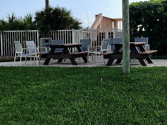 4th image of 10600 S Ocean Dr APT 401