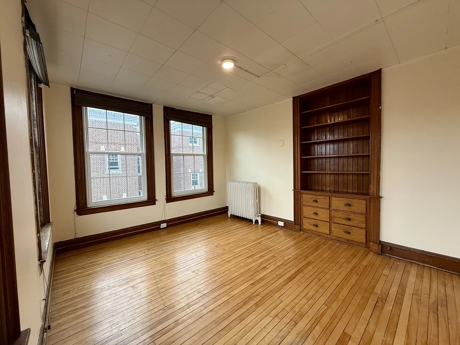 303 Pearl St — Photo 4