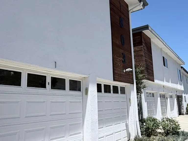 Wardlow Apartments — Photo 18